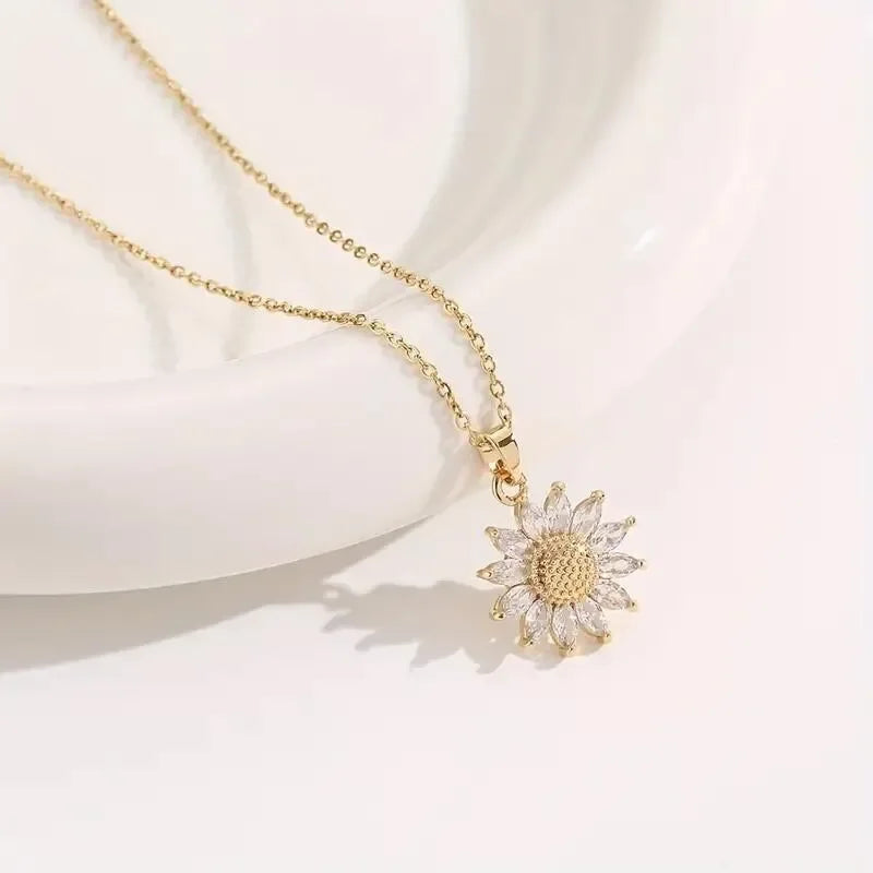 Sunflower Necklace Gift Box — Simulated Flower Gift for Girlfriend/Mom